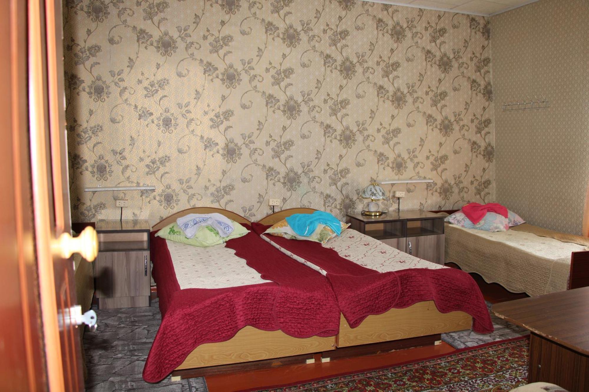 Guest House On Derbisheva Karakol Eksteriør billede