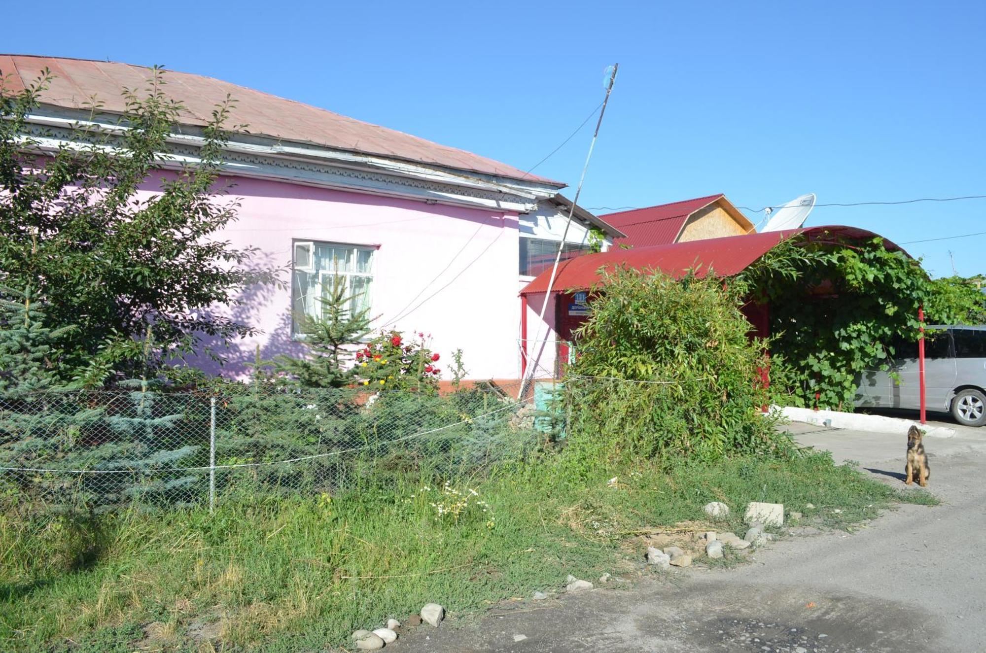 Guest House On Derbisheva Karakol Eksteriør billede